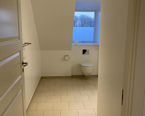 Flot lejlighed med hems og altan samt elevator i ejendommen