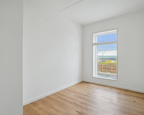 Skøn og veludnyttet 5-værelses lejlighed med lyst køkken-alrum, god planløsning og stor altan ud til gården - Ingen bindingsperiode!