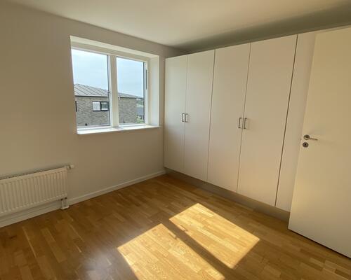 Lækkert og stort rækkehus i 2 plan