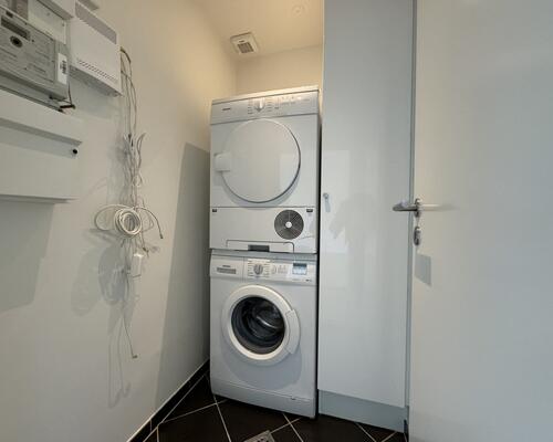 Moderne rækkehus med lys stue og terrasse i Fredericia