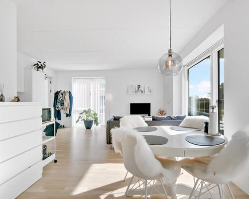 Delevenlig 3-værelses lejlighed i Skejbyen