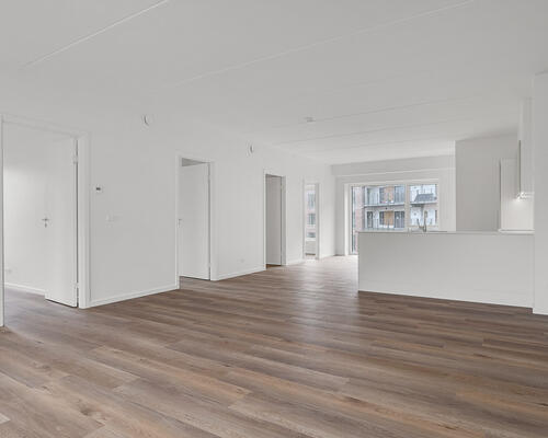 Moderne lejlighed med altan og smuk udsigt over fjorden