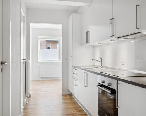 Lækker 2-værelses i Odense C med perfekt placering! - KUN 2 MÅNEDERS DEPOSITUM