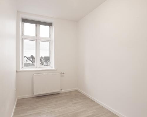 Lys 3-værelses lejlighed centralt i Dronninglund - husdyr tilladt