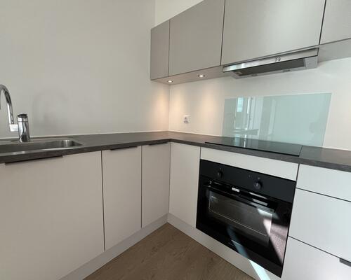 ✨ Lys 2 og 3-værelses lejlighed med altan til leje i attraktivt område 🏡✨