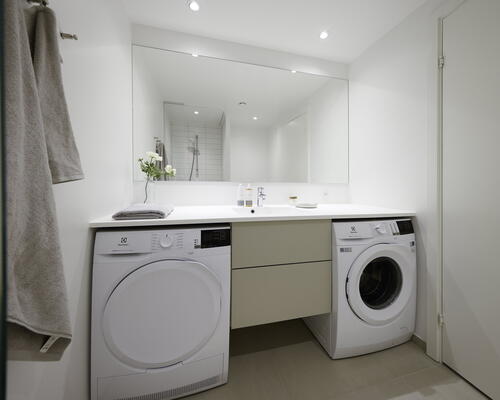 Charmerende 5-værelses lejlighed med to toiletter