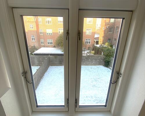 Pæn men mindre 2-værelses lejlighed beliggende på 1. sal