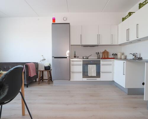 Dejlig lys 3-vær. lejlighed i stueplan med egen terrasse i populært område i Aarhus V.