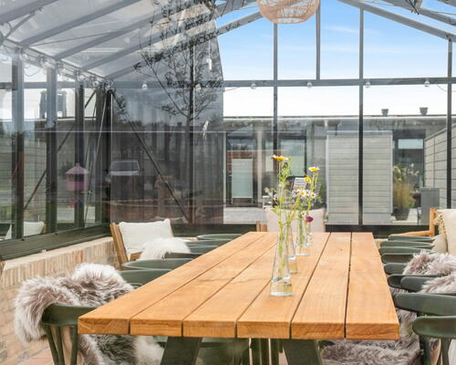 Moderne og lyst rækkehus med 4 værelser, gratis p-plads og gode fælles faciliteter