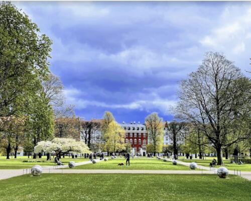 Direkte udsigt til Kongens Have og Rosenborg Slot