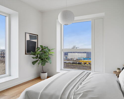 God 4-værelses lejlighed med altan, lyst køkken-alrum og alt i hårde hvidevarer - Ingen bindingsperiode!