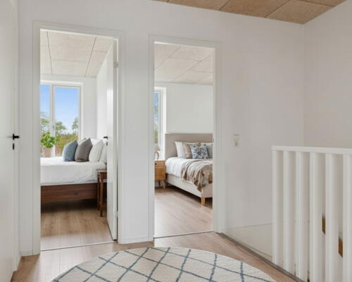 Lyst rækkehus med 5 værelser, to badeværelser, egen have og godt fællesskab