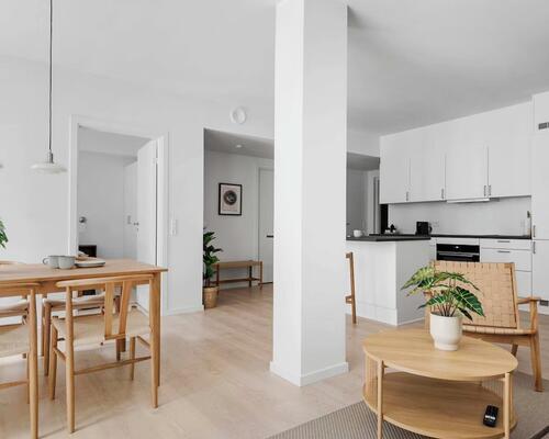 3 værelser / 96 m² / parkeringsplads  