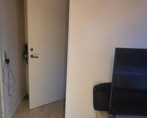 Hyggelig 1-værelses lejlighed med eget køkken og bad