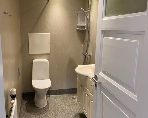 Skøn 3 vær. i vestbyen med altan