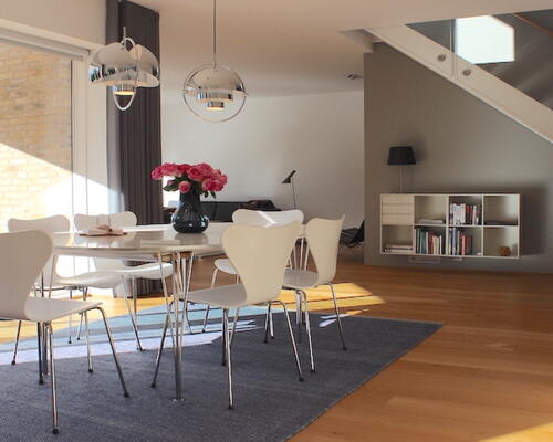 Lækker nyere villa med Bernstorffsparken som nabo