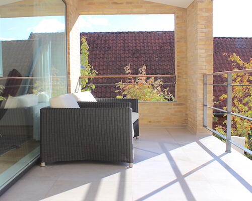 Lækker nyere villa med Bernstorffsparken som nabo