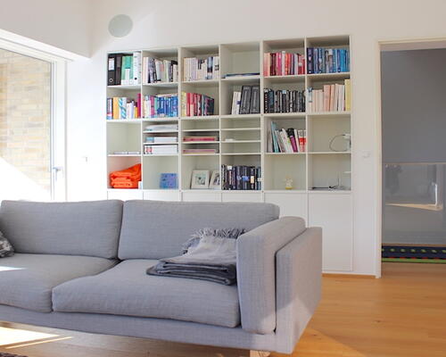 Lækker nyere villa med Bernstorffsparken som nabo