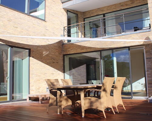 Lækker nyere villa med Bernstorffsparken som nabo