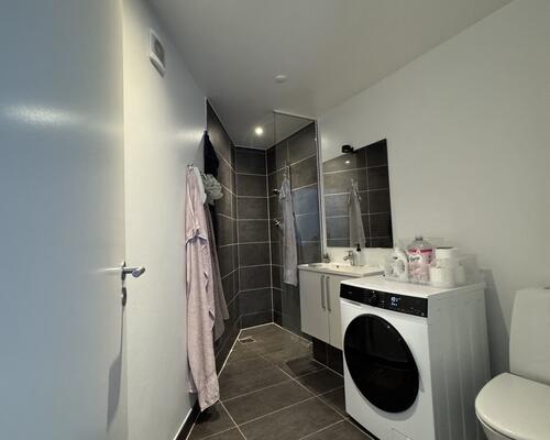 Skøn 3 værelsers lejlighed- med mulighed for pakring i gården.