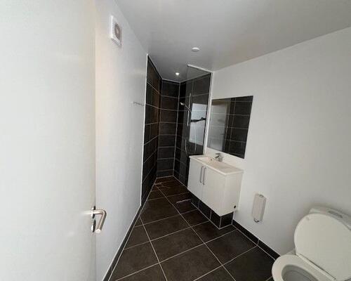 Skøn 3 værelsers lejlighed- med mulighed for pakring i gården.