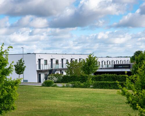 Skøn 3-værelses lejlighed med altan og tæt på Aarhus