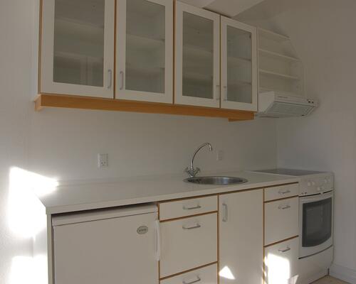 Rummelig 2v lejlighed i centrum af Sæby.