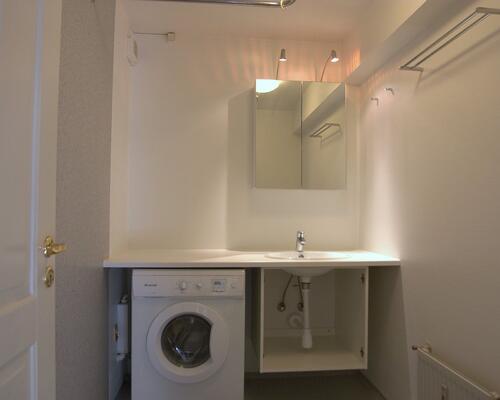 Rummelig 2v lejlighed i centrum af Sæby.