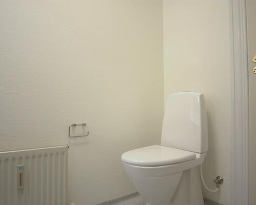 Rummelig 2v lejlighed i centrum af Sæby.