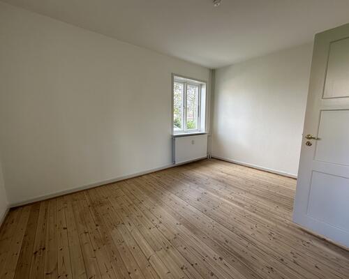 Hyggelig 3-værelses lejlighed i Odense C med have