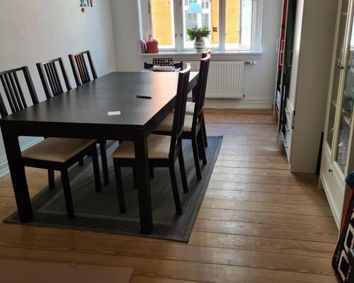 Stor flot lejlighed i centrum