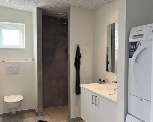 4-VÆRELSES RÆKKEHUS!