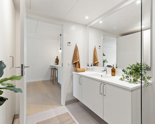 90 KVM BOLIG PÅ 5 SAL MIDT I AARHUS C - INDFLYTNINGSKLAR