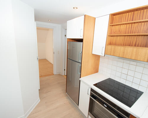 Lys og moderne lejlighed med gårdhave i Aalborg