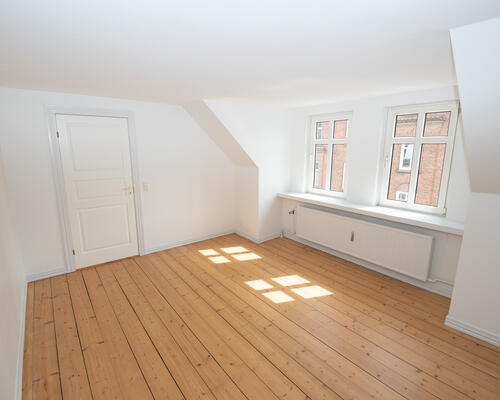 Lys og moderne lejlighed med gårdhave i Aalborg