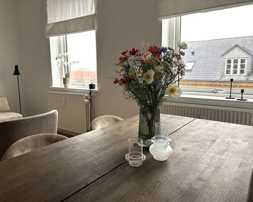 2-værelses lejlighed med god indretning og hyggelig atmosfære- 64 Kvm