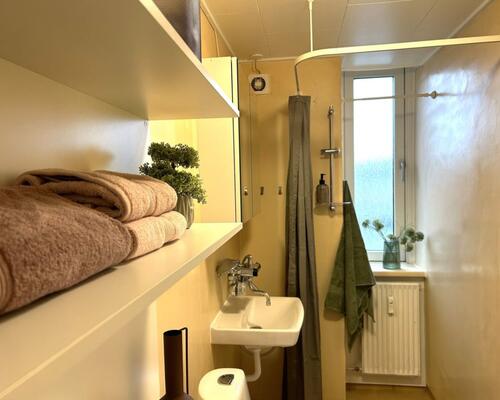 2-værelses lejlighed med god indretning og hyggelig atmosfære- 64 Kvm