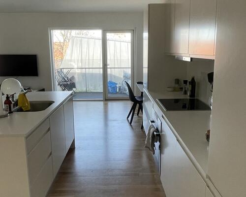 UNIK 4-VÆRELSES MED KØKKEN Ø OG ALTAN MIDT I AARHUS C