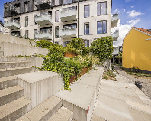 UNIK 4-VÆRELSES MED KØKKEN Ø OG ALTAN MIDT I AARHUS C