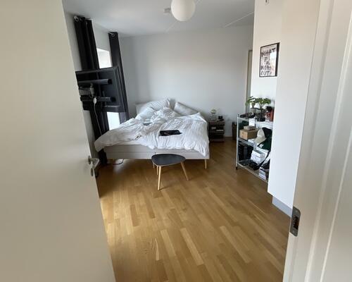 UNIK 4-VÆRELSES MED KØKKEN Ø OG ALTAN MIDT I AARHUS C