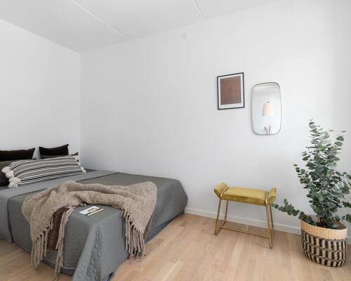 FANTASTISK 2 VÆRELSES MED ALTAN