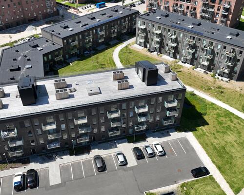 FANTASTISK 2 VÆRELSES MED ALTAN