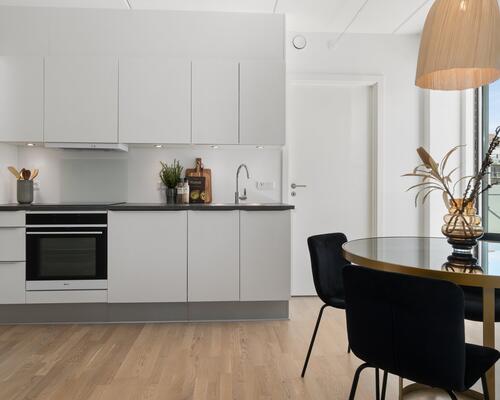 FANTASTISK 2 VÆRELSES MED ALTAN