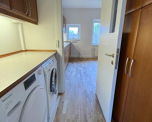 Unik og rummelig lejlighed i Charlottenlund