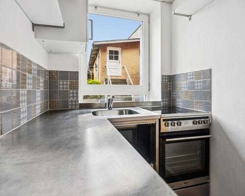 Flot lys og rummelig 2-værelses lejlighed