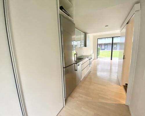 Indbydende 3-værelses lejlighed med terrasse i Odense M