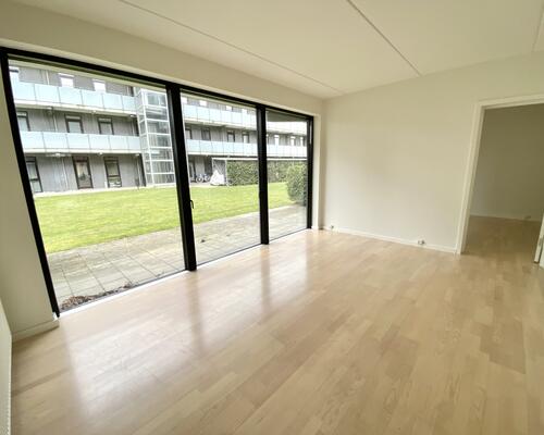 Indbydende 3-værelses lejlighed med terrasse i Odense M