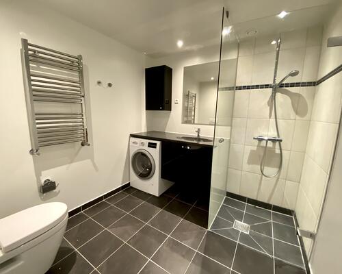 Indbydende 3-værelses lejlighed med terrasse i Odense M