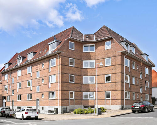 Charmerende og lys 2-vær. lejlighed i Skibhus – 71 Kvm