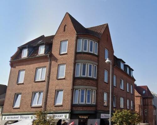 Lys og rummelig 3-værelses lejlighed på Tolderlundsvej 46 – 78 kvm